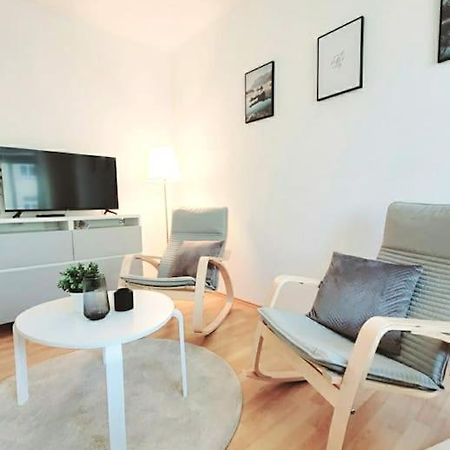 Gemuetliches Helles Appartement Dresden Bagian luar foto