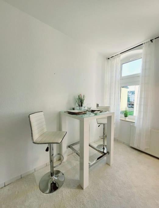 Gemuetliches Helles Appartement Dresden Bagian luar foto