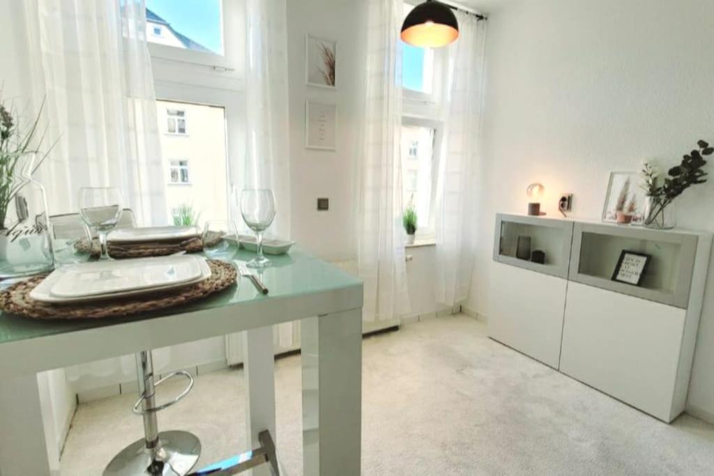 Gemuetliches Helles Appartement Dresden Bagian luar foto
